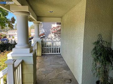 25278 Gold Hills Dr, Castro Valley, CA | 5 Canyons. Photo 4 of 35