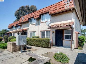 26897 Huntwood Ave #11, Hayward, CA, 94544 Townhouse. Photo 2 of 35