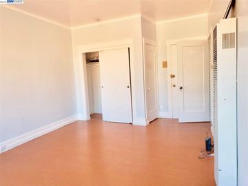 Rental 2764 73rd Ave, Oakland, CA, 94605. Photo 2 of 14