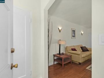 3241 Liese Ave, Oakland, CA | Allendale. Photo 4 of 25