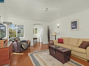 3241 Liese Ave, Oakland, CA | Allendale. Photo 6 of 25
