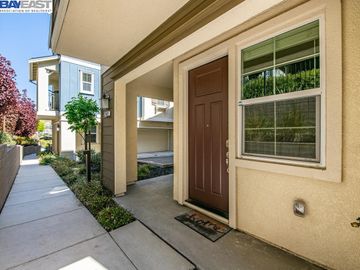 3922 Guerneville Way, Dublin, CA, 94568 Townhouse. Photo 5 of 49