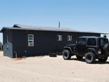 39750 Mountain View Rd, Newberry Springs, CA