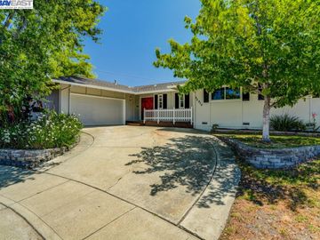 40874 Calido Pl, Fremont, CA | Gomes. Photo 4 of 10