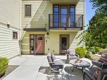 419 Franklin Pkwy, San Mateo, CA, 94403 Townhouse. Photo 3 of 53