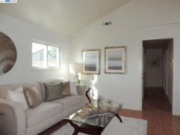 4386 James Ave, Castro Valley, CA | Upper Redwood. Photo 5 of 31