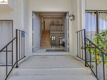 4403 Red Maple Ct, Concord, CA | Crossings. Photo 3 of 46