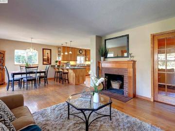 4416 James Ave, Castro Valley, CA | Upper Redwood. Photo 2 of 25
