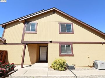 5474 Treeflower Dr Livermore CA Multi-family home. Photo 3 of 36