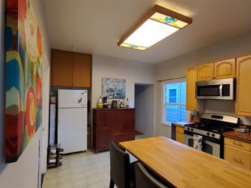 608 58th St, Oakland, CA | North Oakland. Photo 3 of 24