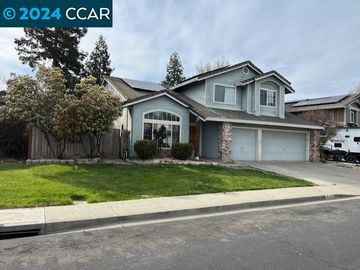 802 Notre Dame Dr, Vacaville, CA | . Photo 2 of 34