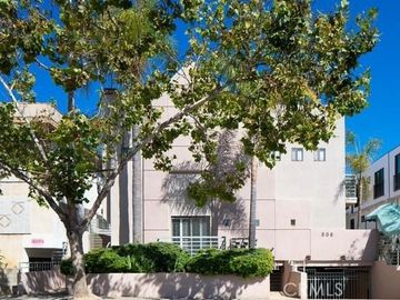 806 N Martel Ave #2, Los Angeles, CA, 90046 Townhouse. Photo 2 of 23