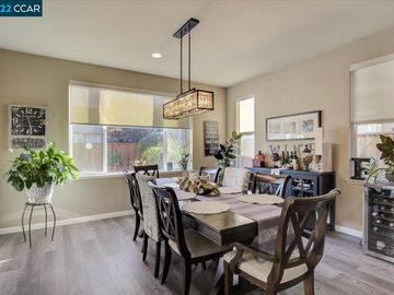8575 Pinehollow Cir, Discovery Bay, CA | The Lakes. Photo 2 of 40